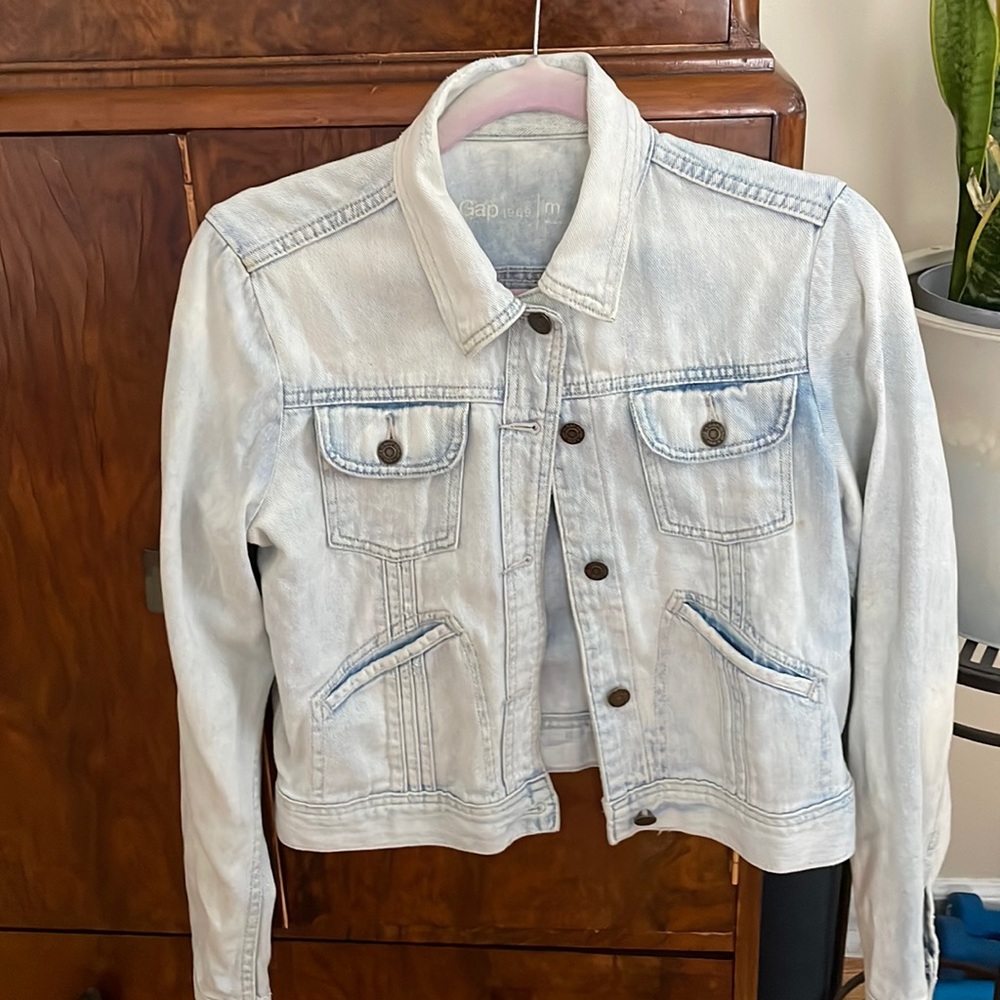 Light denim GAP jean jacket
